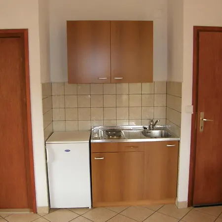 Apartment With Parking Space Baska, Krk - 24181 Baska (Krk)