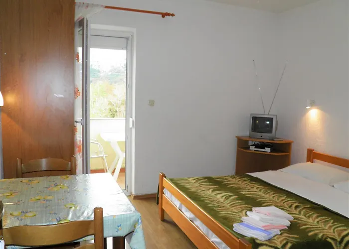 Apartman With Parking Space Baska, Krk - 24181 Baška